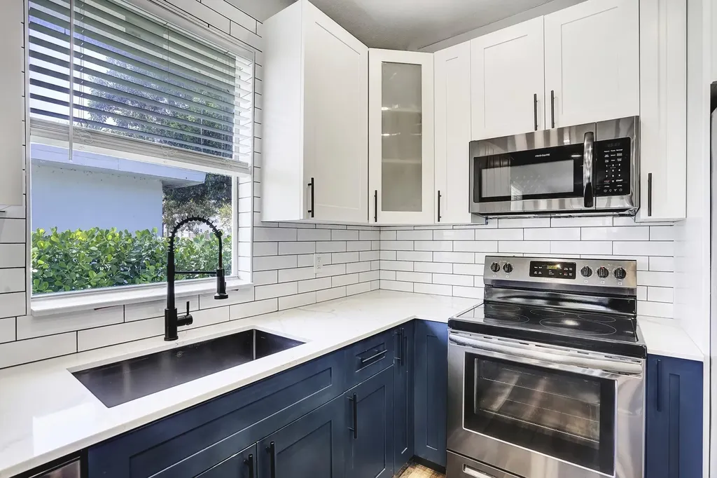 724 SW 9th Street Delray Beach FL 33444