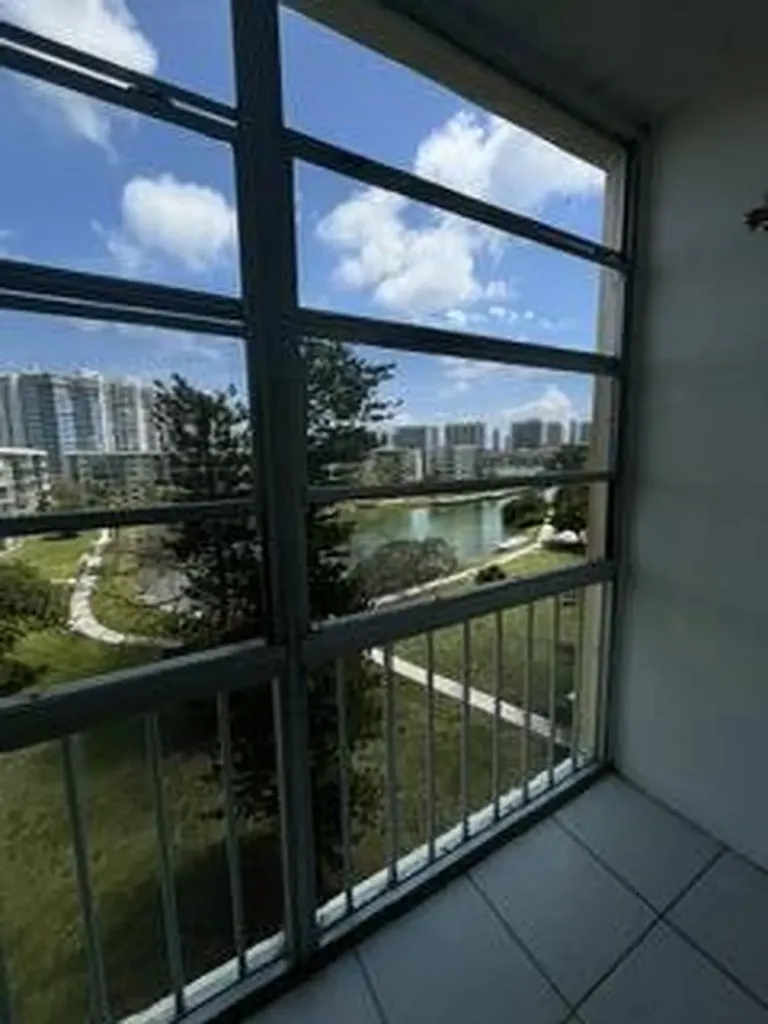 2903 Point East Drive Aventura FL 33160