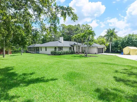 16967 84th Court N Loxahatchee FL 33470