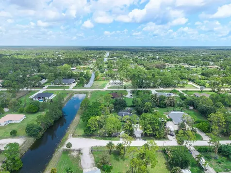 16967 84th Court N Loxahatchee FL 33470