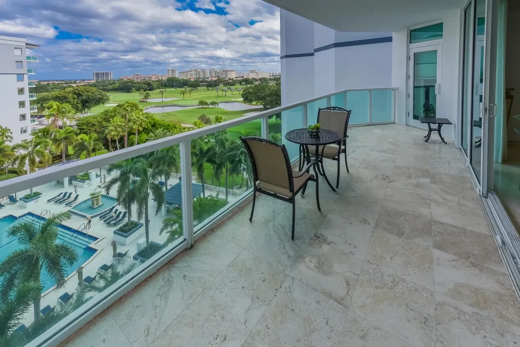 550 SE Mizner Boulevard Boca Raton FL 33432