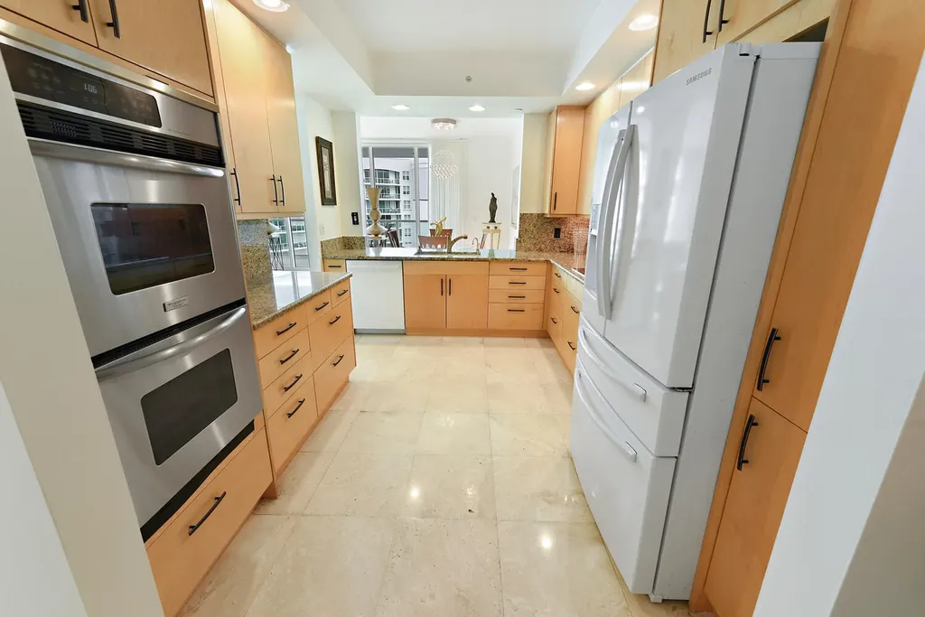550 SE Mizner Boulevard Boca Raton FL 33432