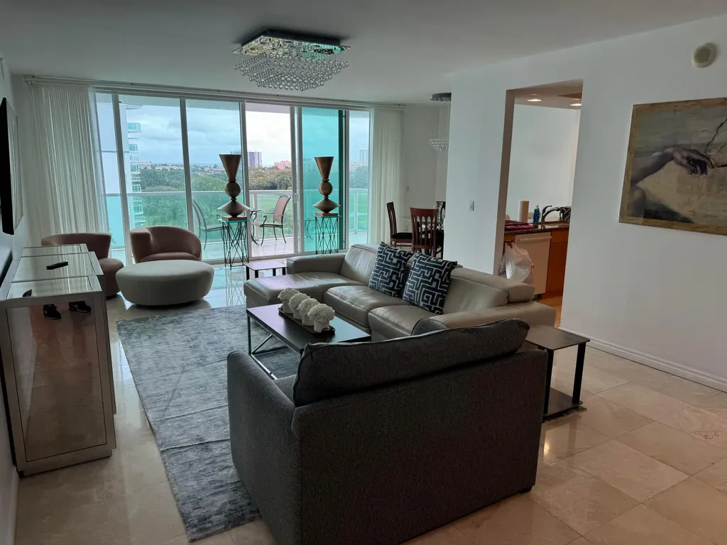 550 SE Mizner Boulevard Boca Raton FL 33432