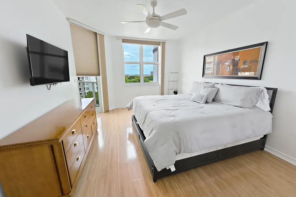 550 SE Mizner Boulevard Boca Raton FL 33432