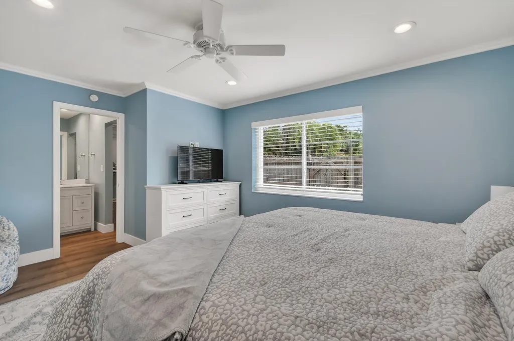 11521 Landing Place North Palm Beach FL 33408