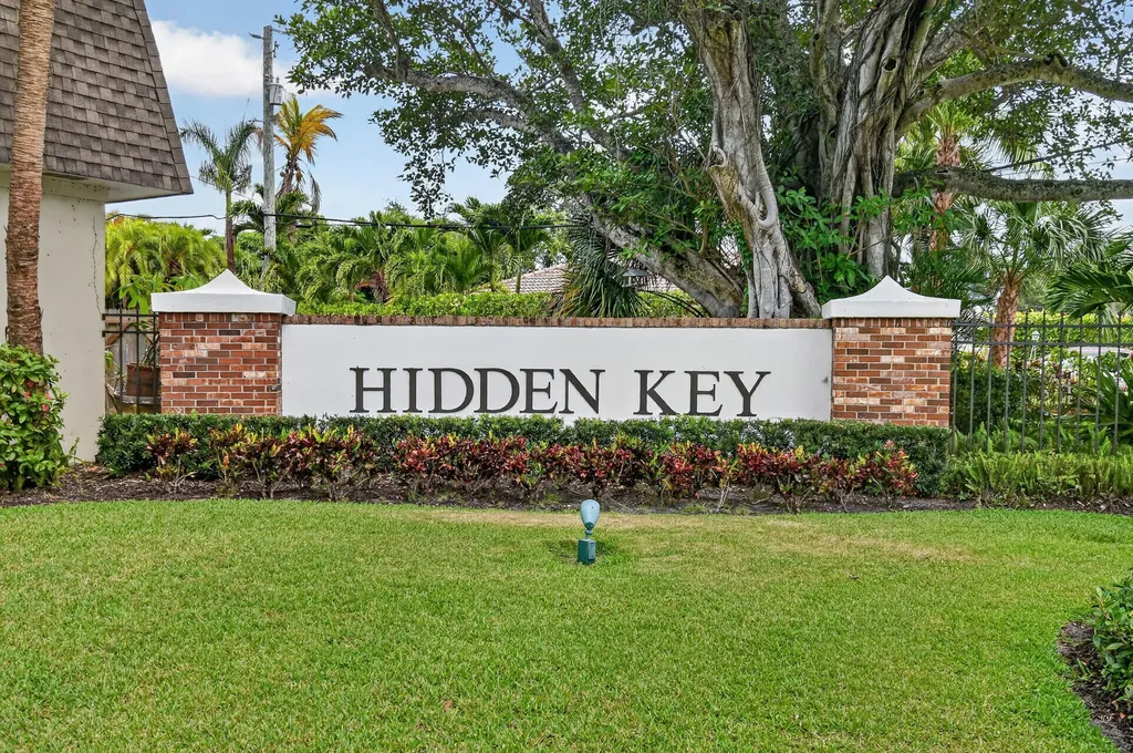 11521 Landing Place North Palm Beach FL 33408