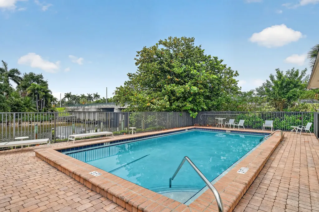 11521 Landing Place North Palm Beach FL 33408