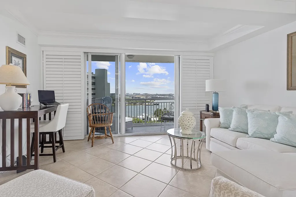 1920 S Ocean Drive Fort Lauderdale FL 33316
