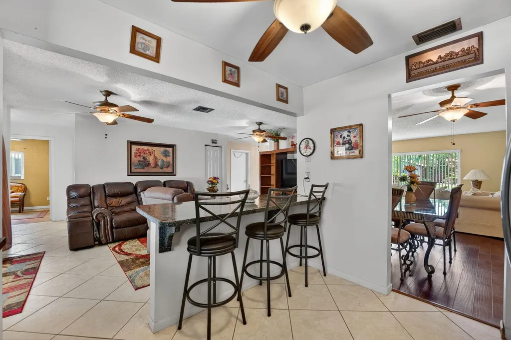 9621 NW 28th Place Coral Springs FL 33065