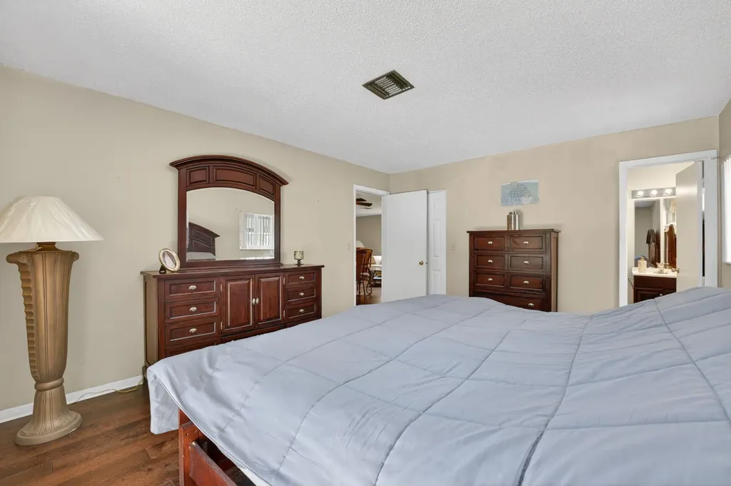 9621 NW 28th Place Coral Springs FL 33065
