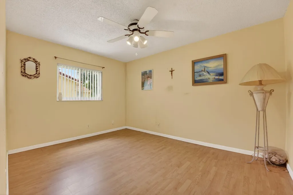 9621 NW 28th Place Coral Springs FL 33065