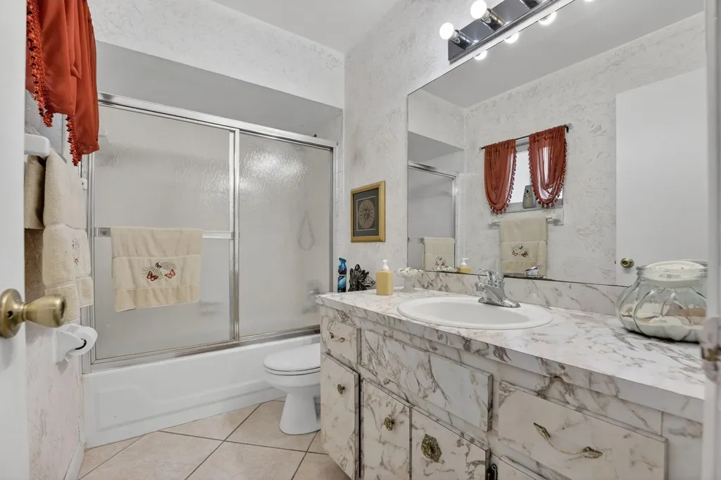 9621 NW 28th Place Coral Springs FL 33065