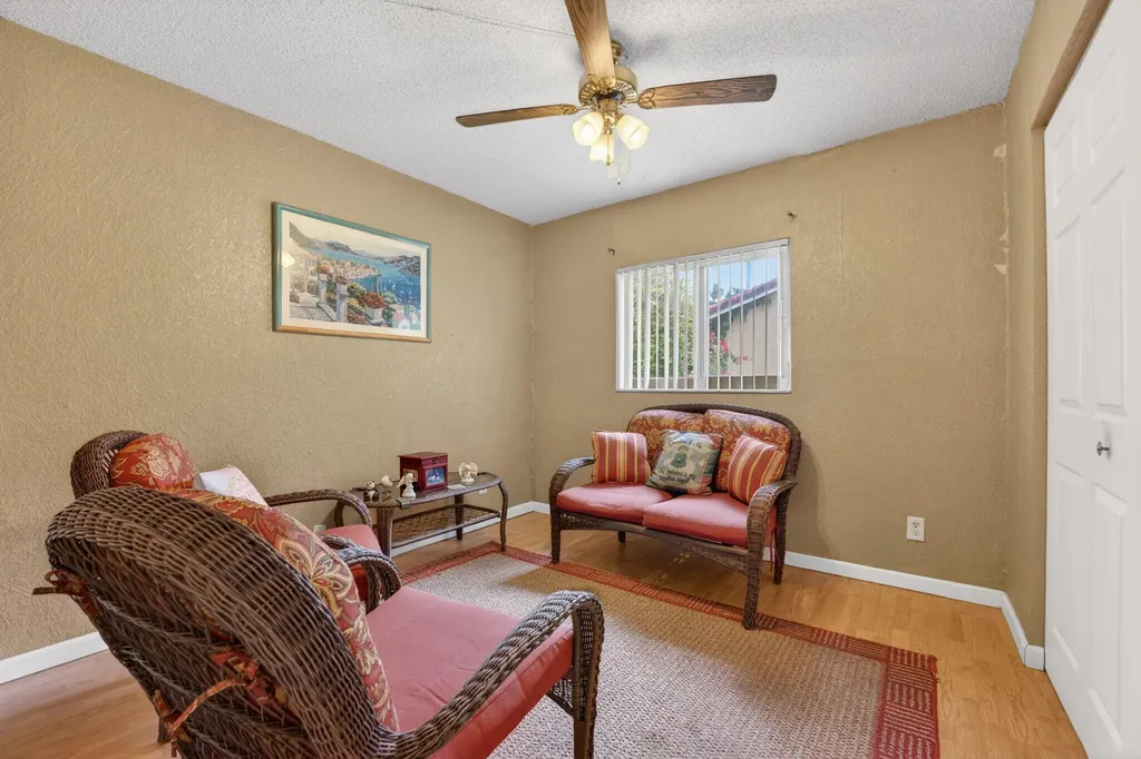 9621 NW 28th Place Coral Springs FL 33065