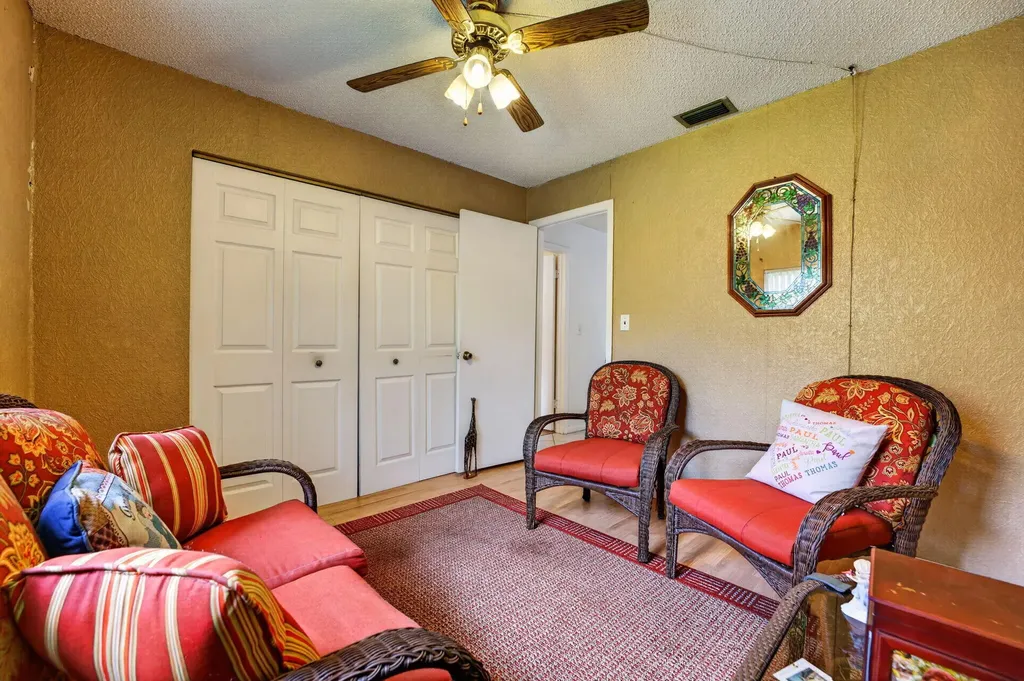 9621 NW 28th Place Coral Springs FL 33065