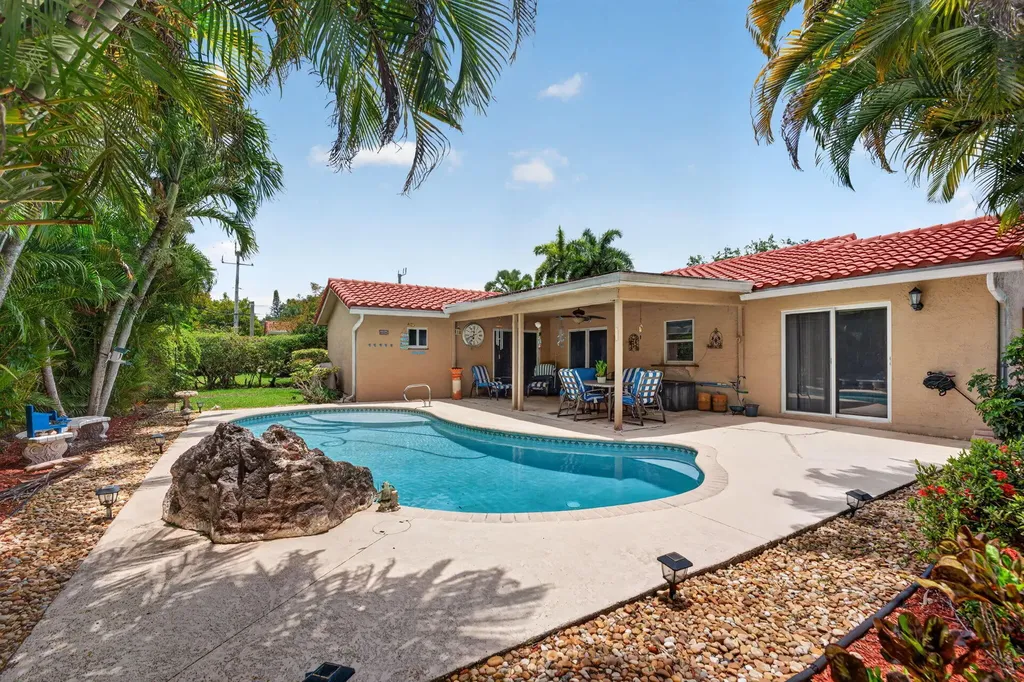 9621 NW 28th Place Coral Springs FL 33065