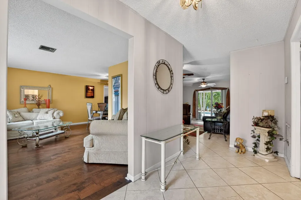 9621 NW 28th Place Coral Springs FL 33065