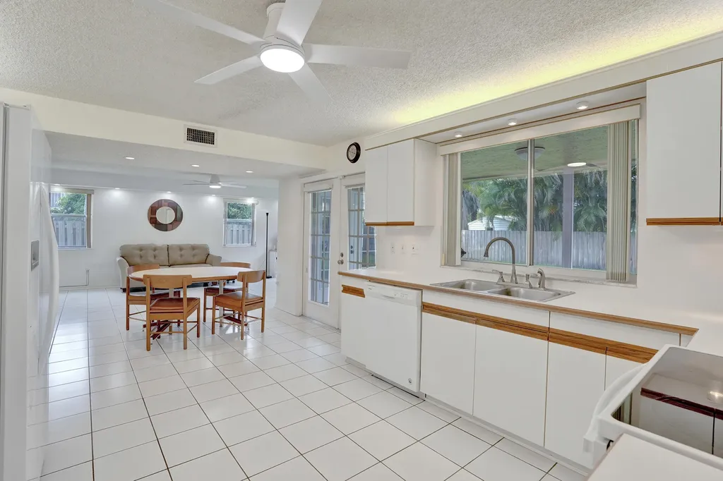 15620 Canterbury Court Davie FL 33331