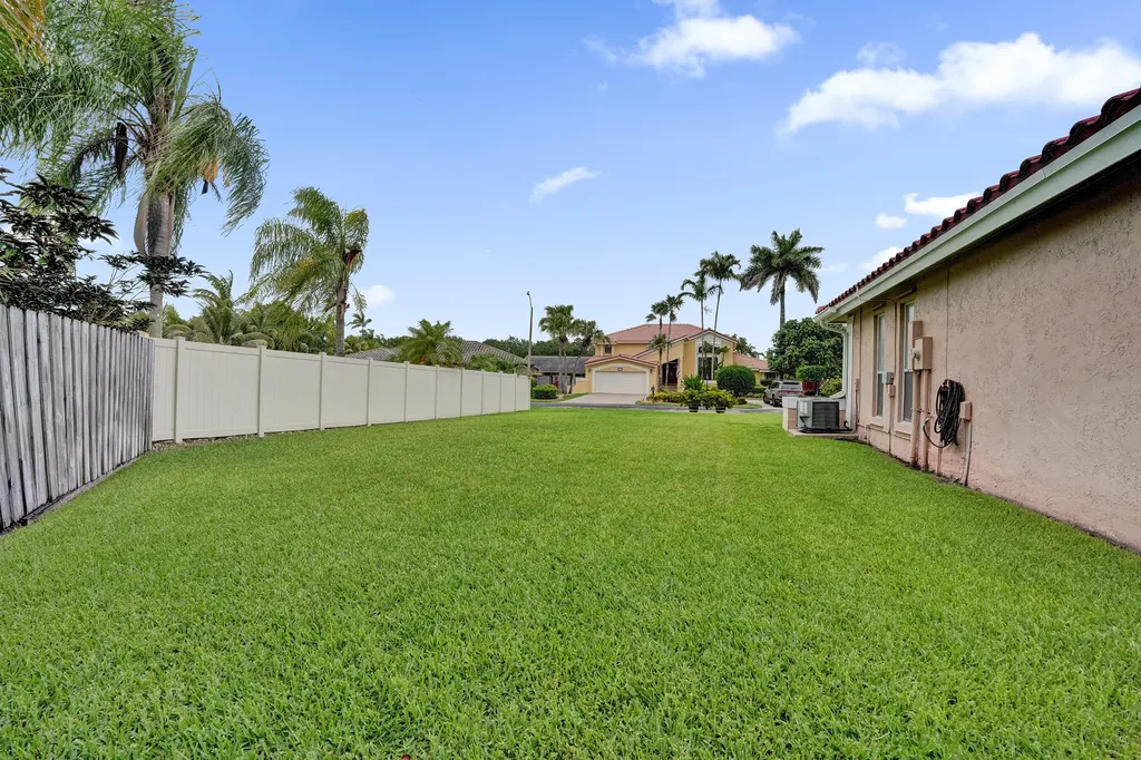 15620 Canterbury Court Davie FL 33331