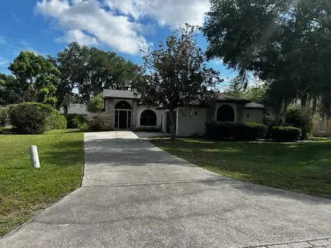 108 Greentree Lane Yalaha FL 34797