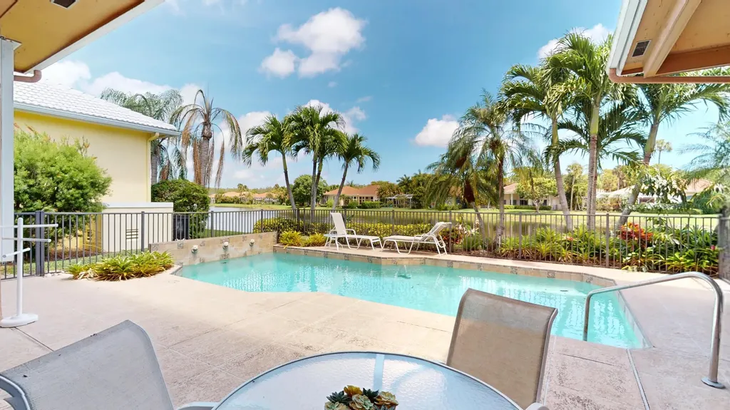 71 Cayman Place Palm Beach Gardens FL 33418