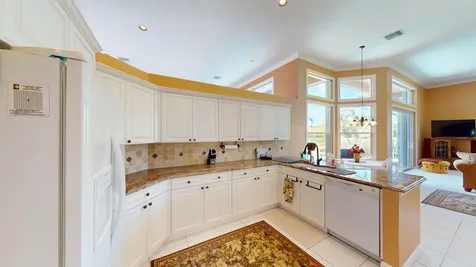 71 Cayman Place Palm Beach Gardens FL 33418