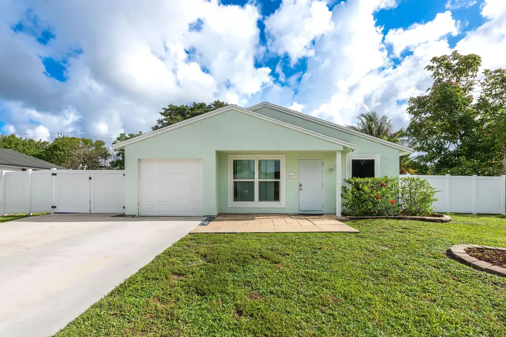 10117 Mikado Lane Royal Palm Beach FL 33411