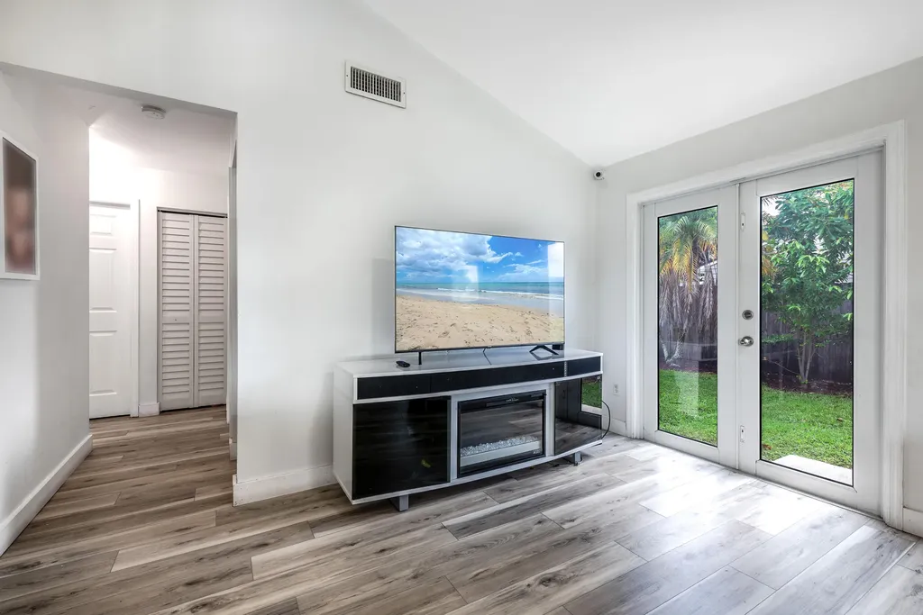 10117 Mikado Lane Royal Palm Beach FL 33411
