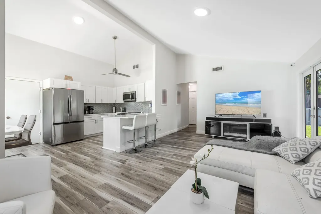 10117 Mikado Lane Royal Palm Beach FL 33411