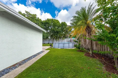 10117 Mikado Lane Royal Palm Beach FL 33411