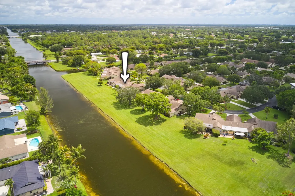 154 Ramblewood Circle Royal Palm Beach FL 33411