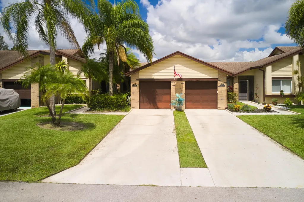154 Ramblewood Circle Royal Palm Beach FL 33411