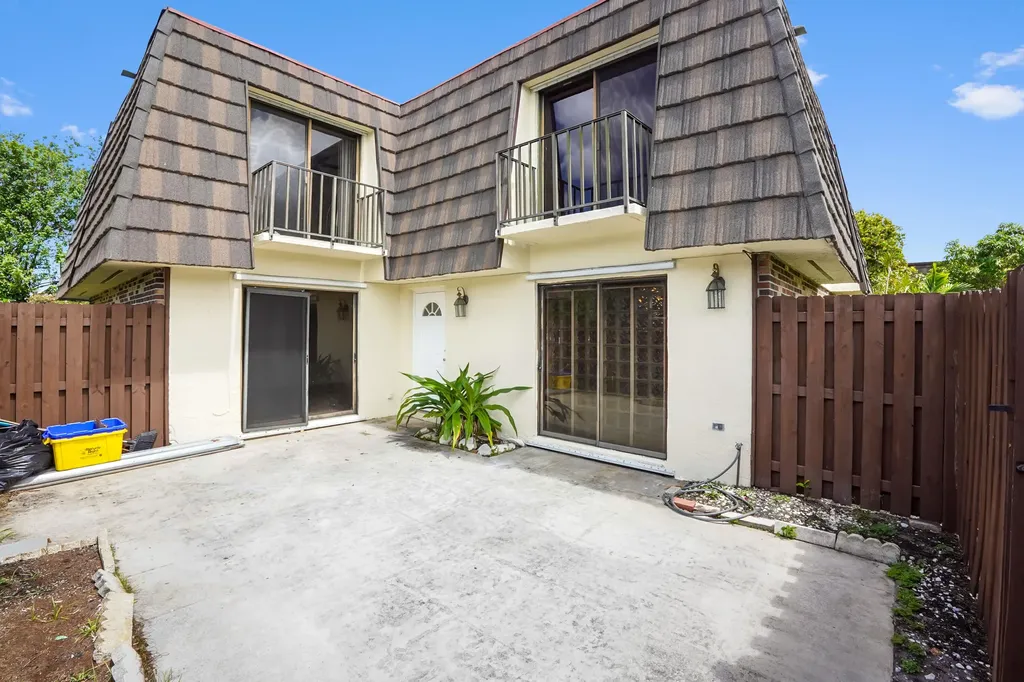 1600 Forest Lakes Circle West Palm Beach FL 33406