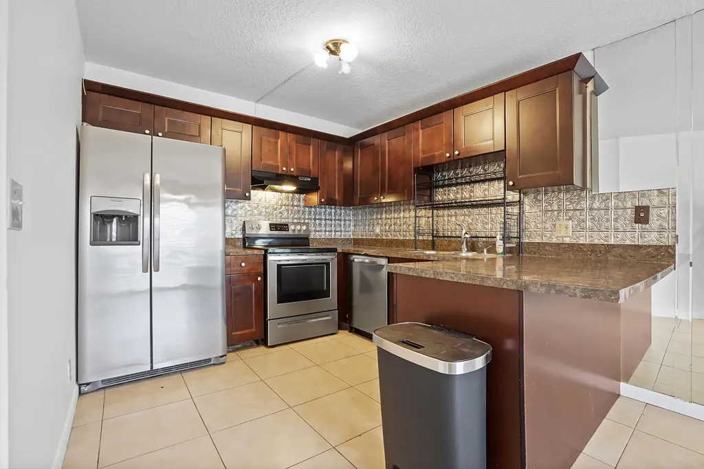 1600 Forest Lakes Circle West Palm Beach FL 33406