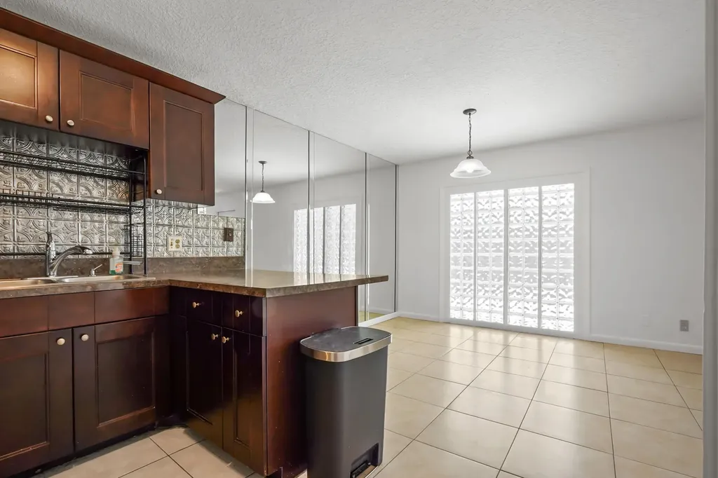 1600 Forest Lakes Circle West Palm Beach FL 33406
