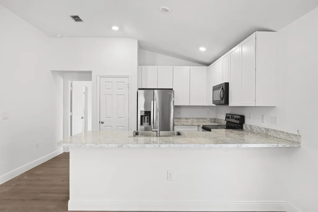 5870 NW Pine Trail Circle Port St Lucie FL 34983