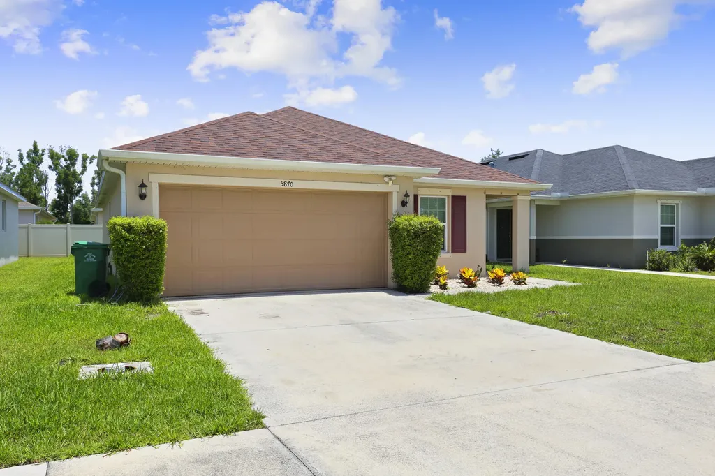 5870 NW Pine Trail Circle Port St Lucie FL 34983