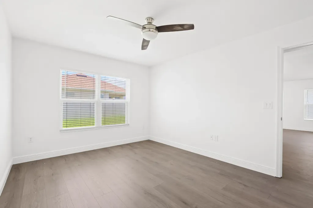 5870 NW Pine Trail Circle Port St Lucie FL 34983