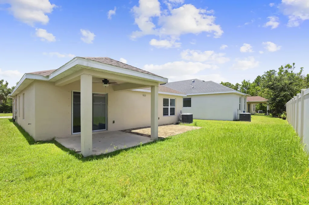 5870 NW Pine Trail Circle Port St Lucie FL 34983