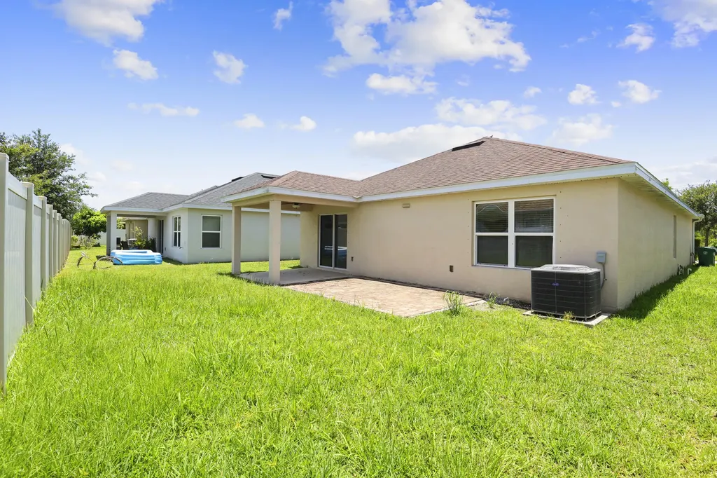 5870 NW Pine Trail Circle Port St Lucie FL 34983