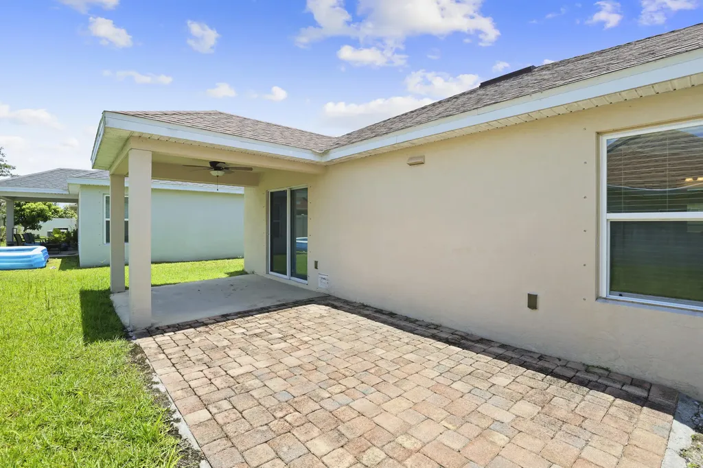 5870 NW Pine Trail Circle Port St Lucie FL 34983