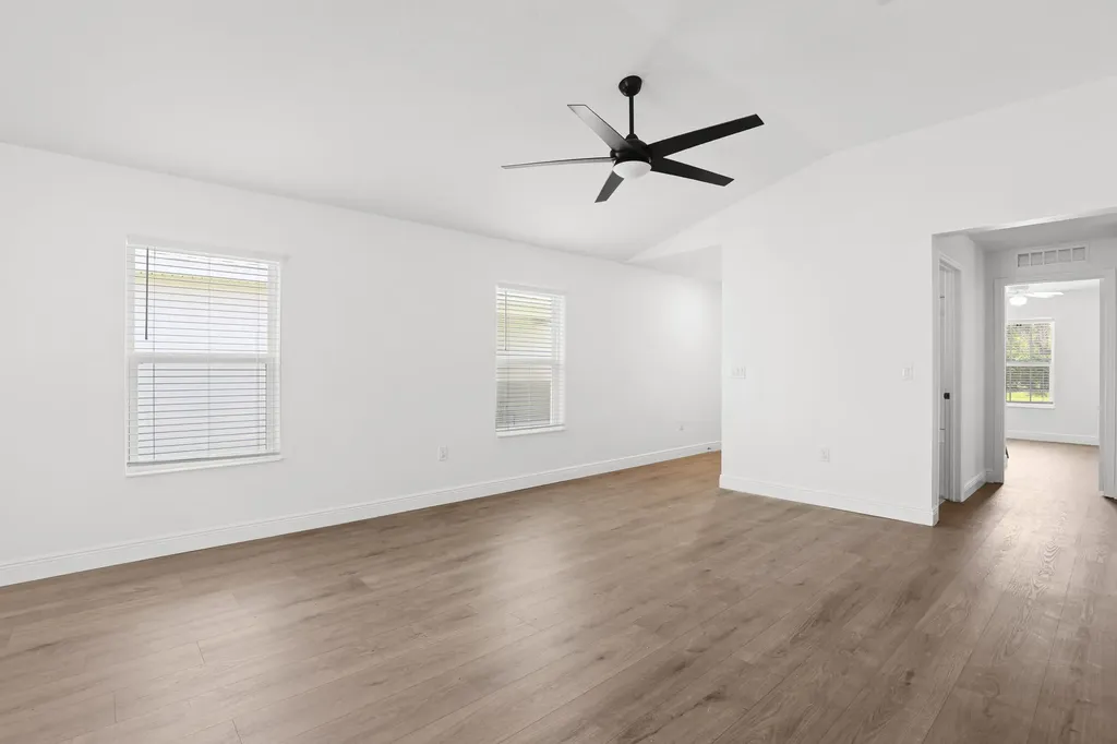 5870 NW Pine Trail Circle Port St Lucie FL 34983