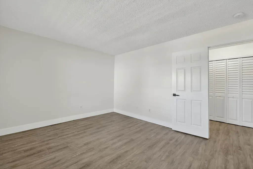2513 S 17th Street Fort Pierce FL 34982