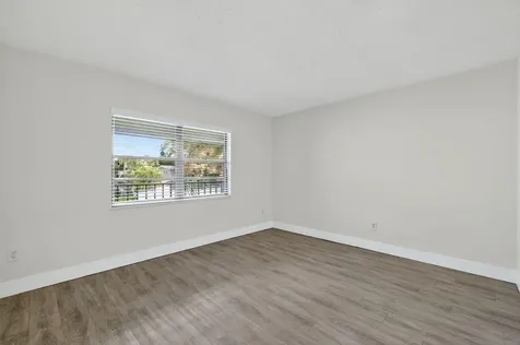 2513 S 17th Street Fort Pierce FL 34982