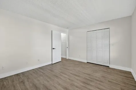 2513 S 17th Street Fort Pierce FL 34982