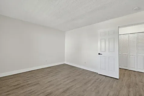 2513 S 17th Street Fort Pierce FL 34982