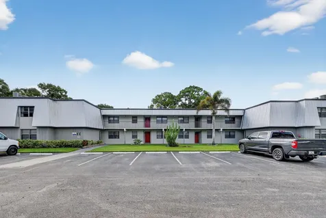 2513 S 17th Street Fort Pierce FL 34982