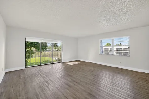 2513 S 17th Street Fort Pierce FL 34982