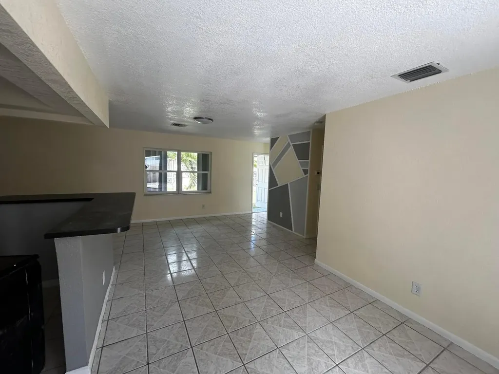 2691 NW 8th Street Pompano Beach FL 33069