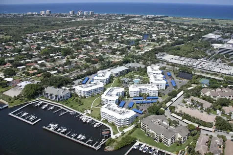 431 Bay Colony Drive N Juno Beach FL 33408
