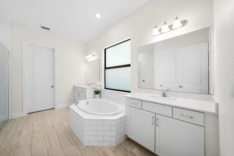 11745 Bayview Circle Parkland FL 33076